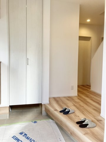 【玄関】 | 伊勢崎市宮子町　新築未入居