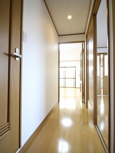 ハイツ中川の玄関|参考写真