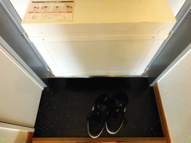 レオパレスプレリュードの玄関