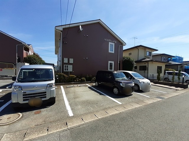 ハピネスヴィレッヂＢの駐車場|駐車場