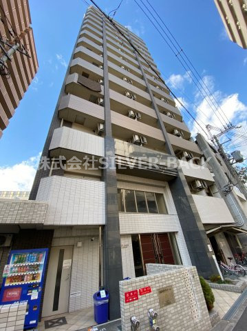 クリスタルグランツ大阪センターSTの外観