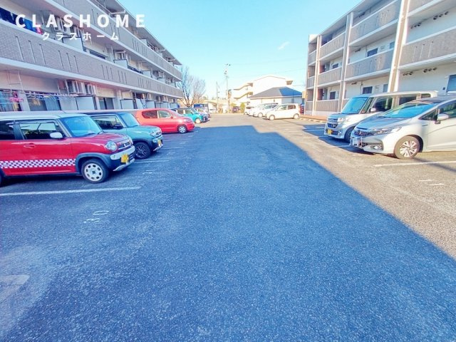 メゾンドヨサミB　　刈谷市の賃貸ならクラスホーム刈谷店の駐車場