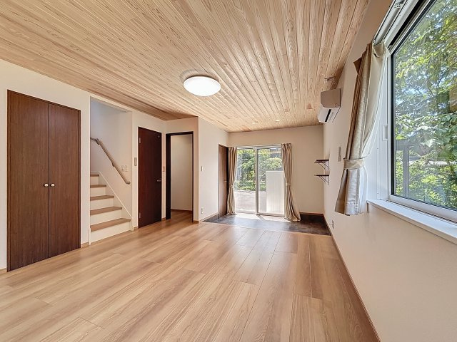 住むだけでヒーリングハウスの居間・リビング