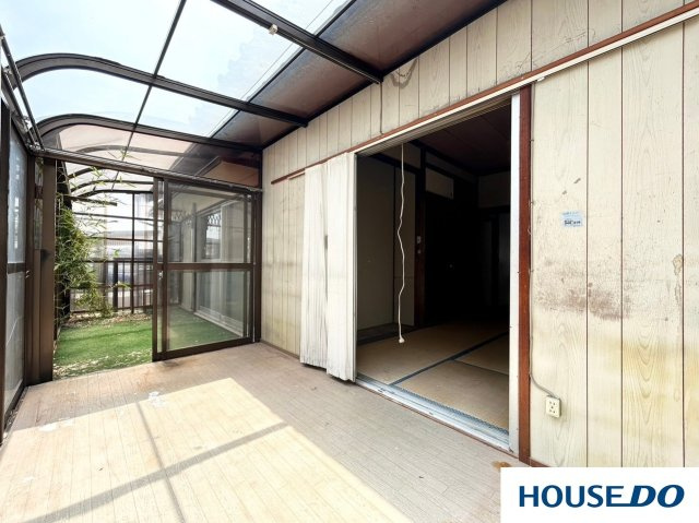 中古戸建　足利市今福町の設備|日当たり良好☆雨の日だってなんのその！！
大きい布団をコインランドリーに運ばなくても、サンルームに干しておけば、乾燥機いらず！