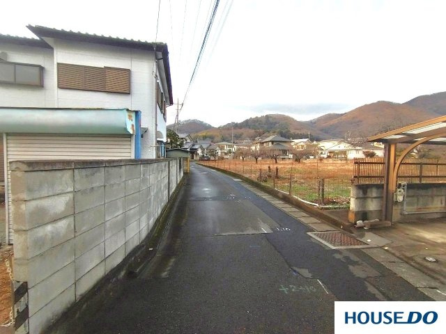 売土地 桐生市堤町の前面道路含む現地写真|前面道路含む現地写真です