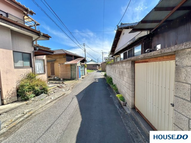 売土地 資材置き場の前面道路含む現地写真|前面道路含む現地写真です