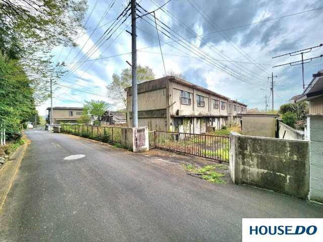 売土地 堤町3丁目の前面道路含む現地写真