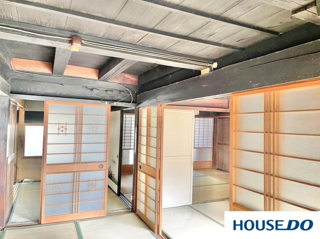 津市美杉町丹生俣　中古戸建の和室|柔らかい畳が心地よい和室