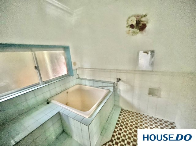 津市美杉町丹生俣　中古戸建の浴室|コンパクトで使いやすいお風呂です