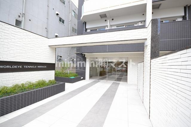 ワールドアイ天王寺ミラージュのエントランス