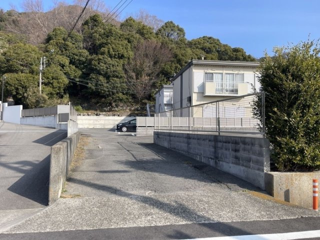 ハイツポーラリス　B棟の駐車場