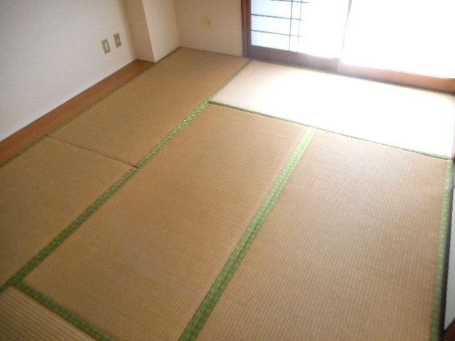 キングハイツ新小岩の和室