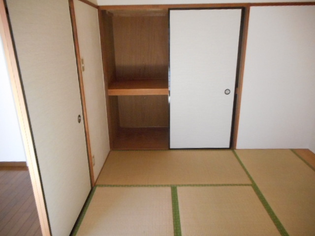 キングハイツ新小岩の和室