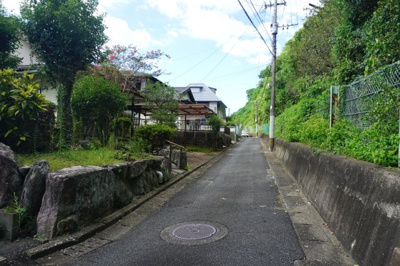【前面道路含む現地写真】 | 太宰府市水城4丁目土地(古家付き)