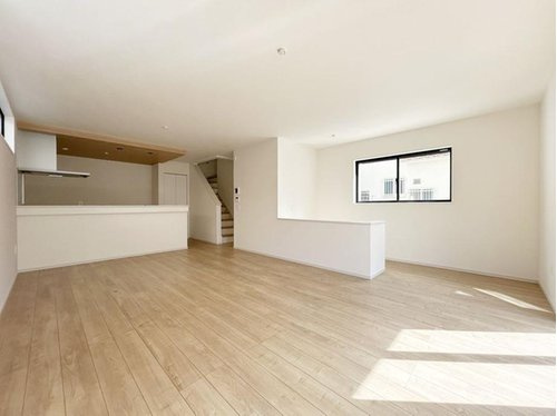 石在町　新築戸建の居間・リビング