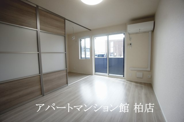 Noble Ferro C棟の居間・リビング