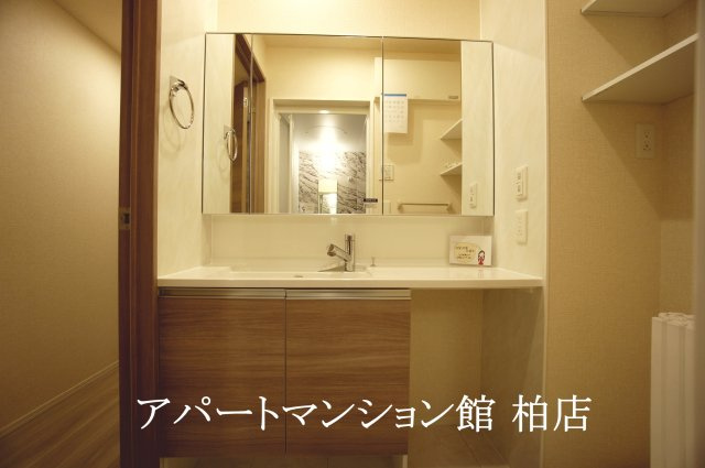 Noble Ferro C棟の洗面所