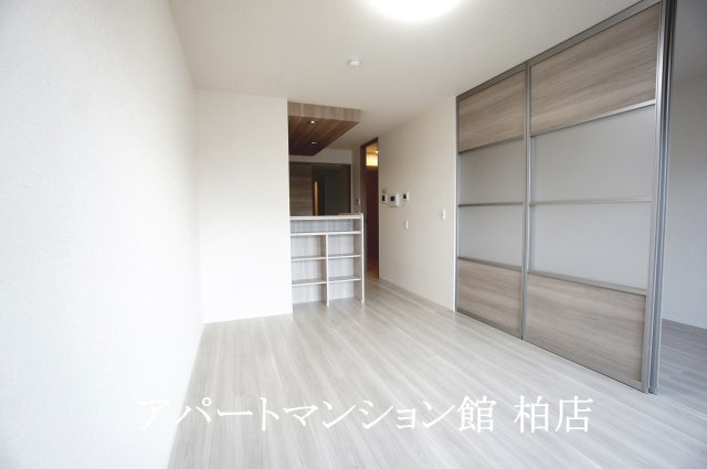 Noble Ferro C棟の居間・リビング