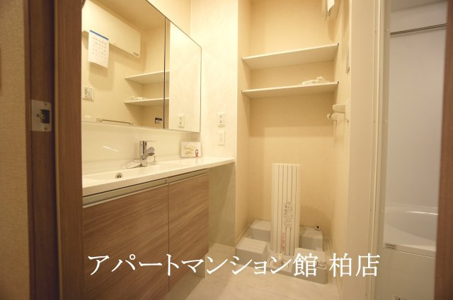 Noble Ferro C棟の独立洗面台