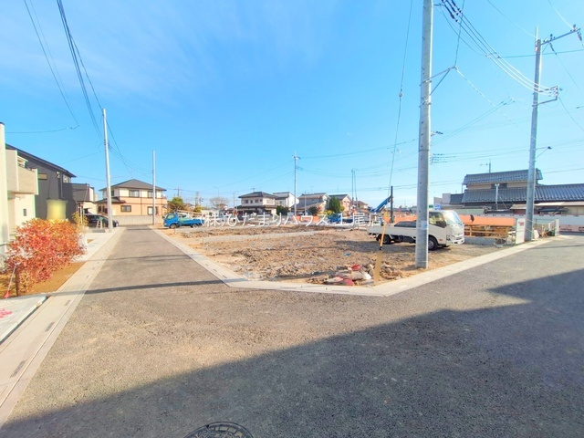 西区二ツ宮　2nd　新築一戸建て　ブルーミングガーデン　02の前面道路含む現地写真