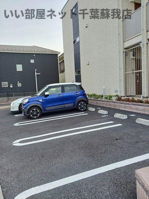 ウッド　プレイスの駐車場|駐車場完備です