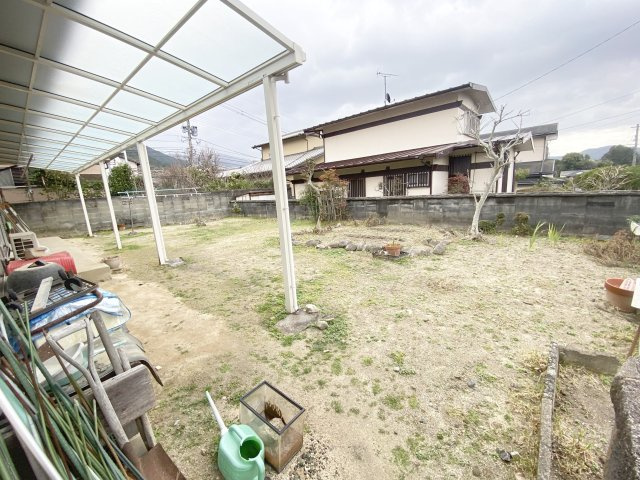 《オーナーチェンジ》糟屋郡須恵町大字須恵 戸建の庭|《オーナーチェンジ物件》お庭付きの物件です！