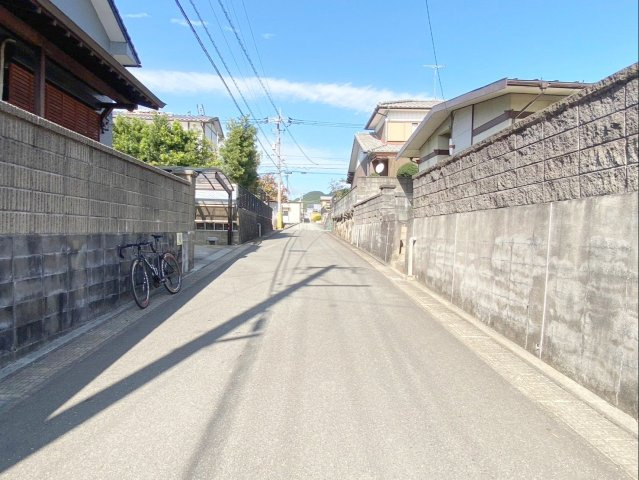 《オーナーチェンジ》糟屋郡須恵町大字須恵 戸建の前面道路含む現地写真|《オーナーチェンジ物件》前面道路の様子です！