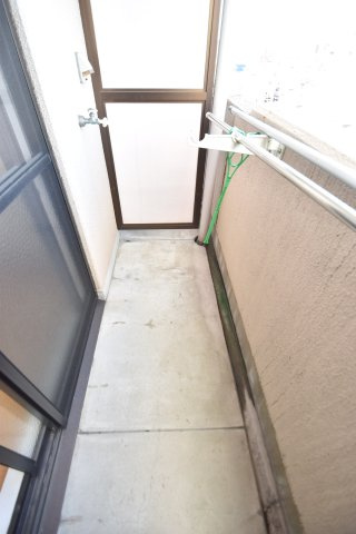 大阪市城東区新喜多２丁目の賃貸マンションのバルコニー