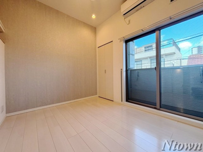 【居間・リビング】 | CRESTA | こちらの居間で趣味の時間をお楽しみください