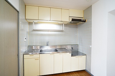 【キッチン】 | ファミール喜沢 | ※室内写真は他の部屋のものになります
