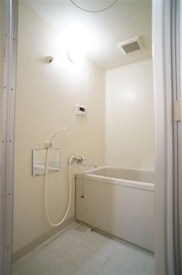 【浴室】 | ファミール喜沢 | ※室内写真は他の部屋のものになります