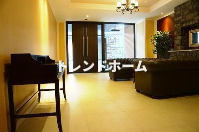 ラクラス江戸堀のエントランス|選べる家電プランあり！！