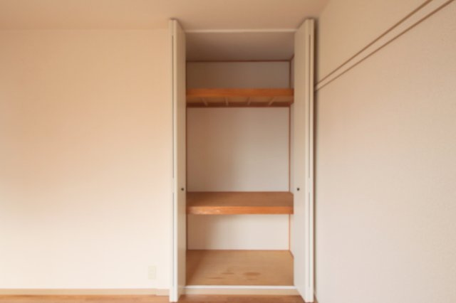 サンビレッジ学園前東坂E棟の収納