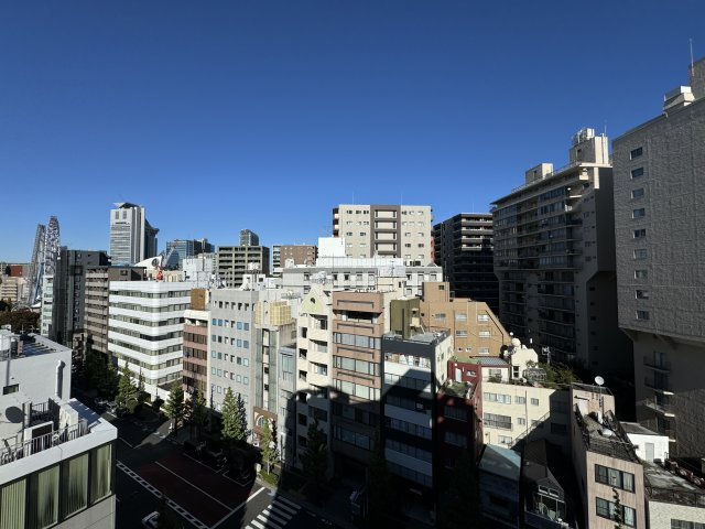 サンクタス本郷の展望|緑豊かなエントランスがお出迎え