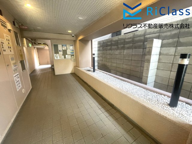 ロイヤルコート兵庫のエントランス|毎日通るエントランスはこのようになっています
