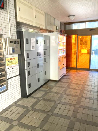 オクタワーズ松山道後の設備|宅配ボックスのおかげで、重たい荷物もスムーズに受け取れ、毎日の暮らしがもっと軽快で心地よくなりそう。