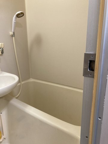 オクタワーズ松山道後の浴室