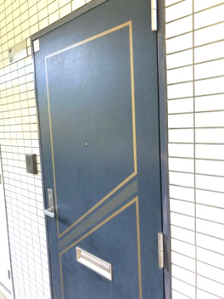 オクタワーズ松山道後の玄関|一歩入れば、自分だけの世界が広がる玄関。お気に入りの香りを置いて、帰宅の瞬間を癒やしに変えて。