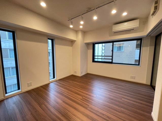 パークリュクス銀座8丁目monoの居間・リビング