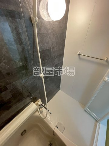 ミライズ南千住の浴室