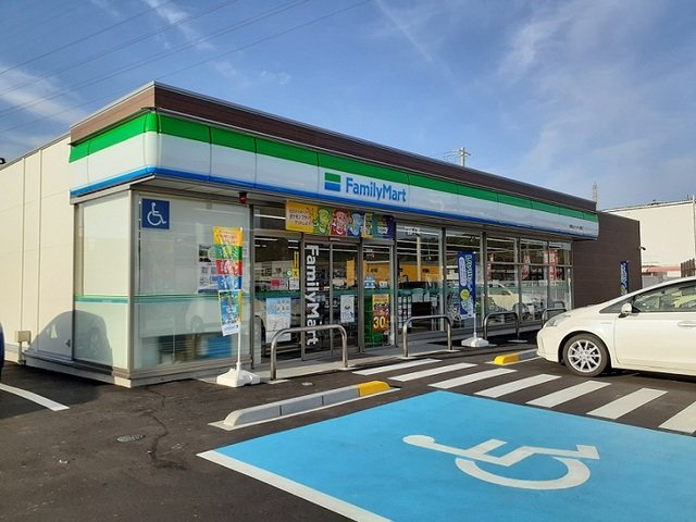 【周辺】 | ソレイユＭⅢ | ファミリーマートインター西店様まで900m