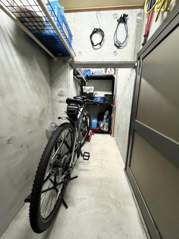 神戸市垂水区本多聞7丁目　中古戸建のその他|駐車場横倉庫