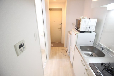 【内装】 | クリスタル昭和 | キッチン前