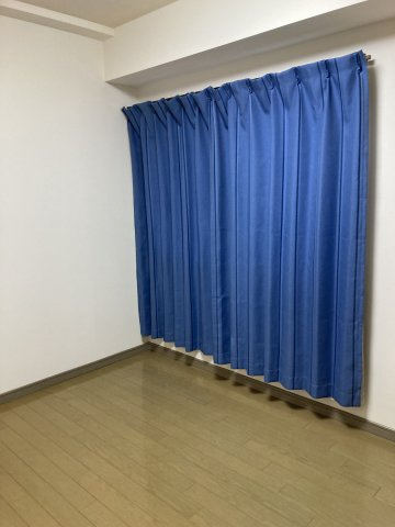 シビルタワーエンブレムの洋室