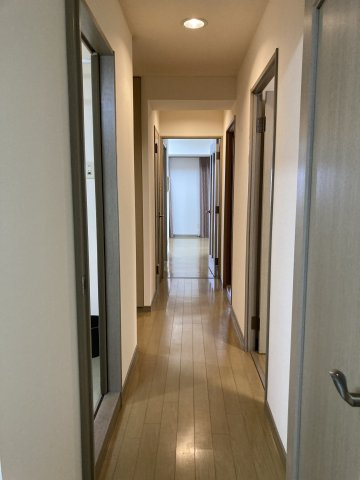 シビルタワーエンブレムの玄関