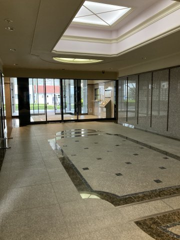 シビルタワーエンブレムのエントランス