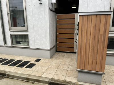 【エントランス】