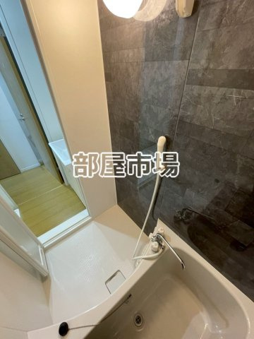 ミライズ南千住の浴室