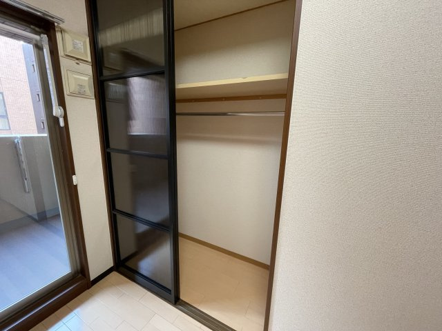 マスターズレジデンス道頓堀Ⅱの収納|(参考)同マンション同間取り他部屋の写真