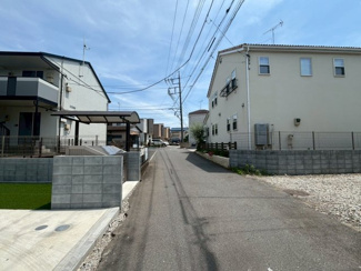 【前面道路含む現地写真】